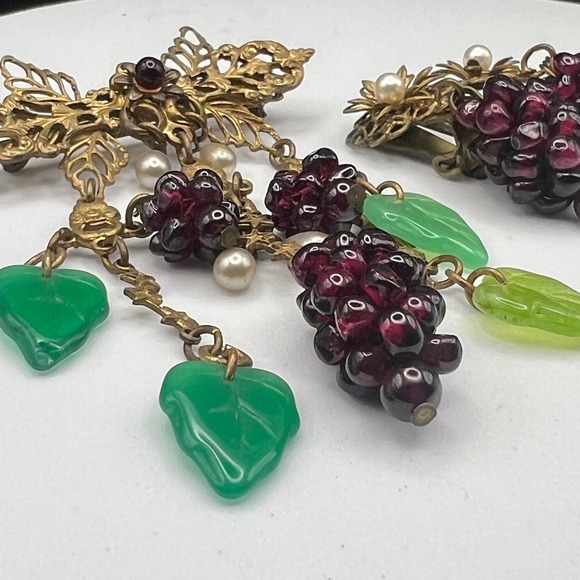 Vintage 70s Janny Glass Grape Cluster Set – Coquette Cottagecore Jewelry - Picture 3 of 7